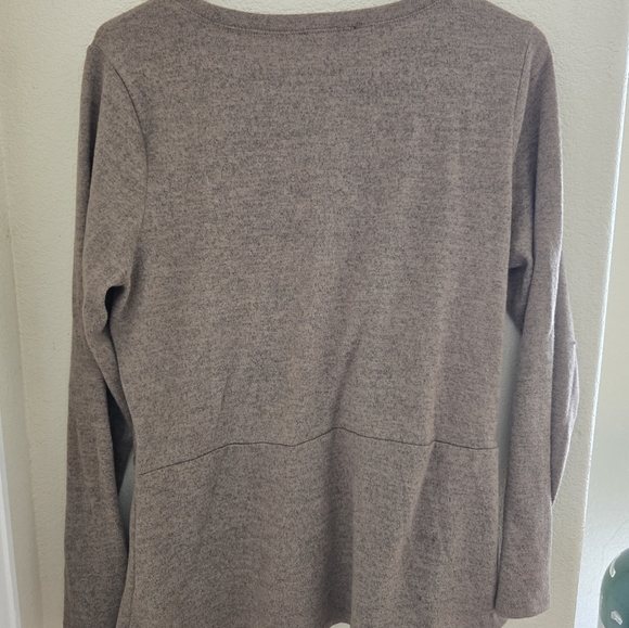 DG2 by Diane Gilman Draped Knit Top, Size M - Picture 4 of 5